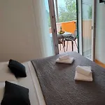 Juras * Podstrana