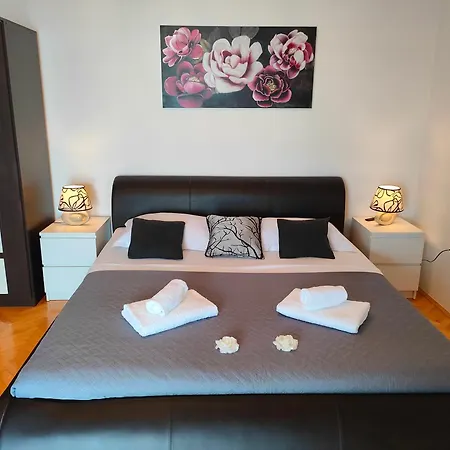 Apartment Juras Podstrana