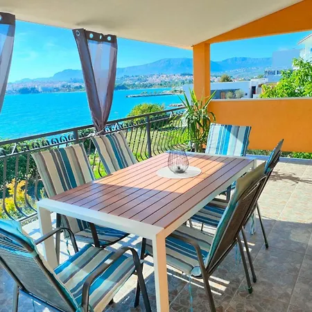 Juras Appartement Podstrana